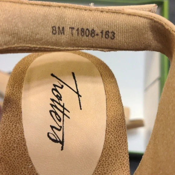 Trotters Minnie Slingback Sandal, Women's Size 8 M, Nude NWT - Picture 5 of 7